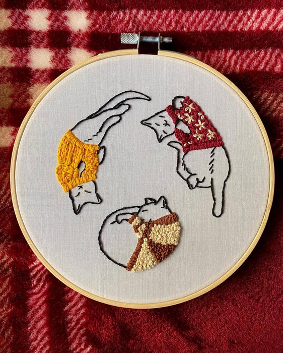 Cozy Sweater Kitties Craft DIY Embroidery Kit